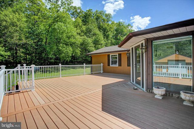 98 PEACH GLEN RD, Gardners, PA 17324