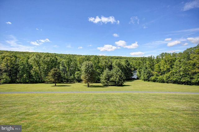 98 PEACH GLEN RD, Gardners, PA 17324