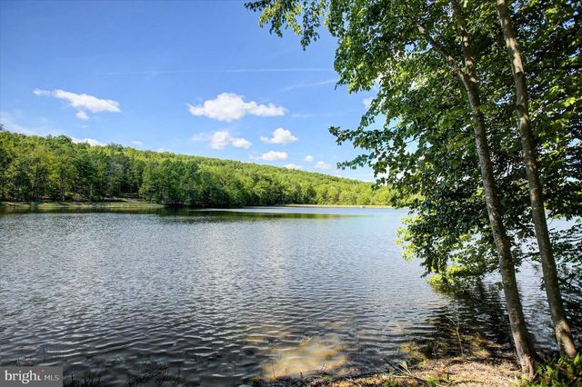 98 PEACH GLEN RD, Gardners, PA 17324