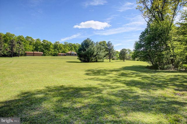 98 PEACH GLEN RD, Gardners, PA 17324