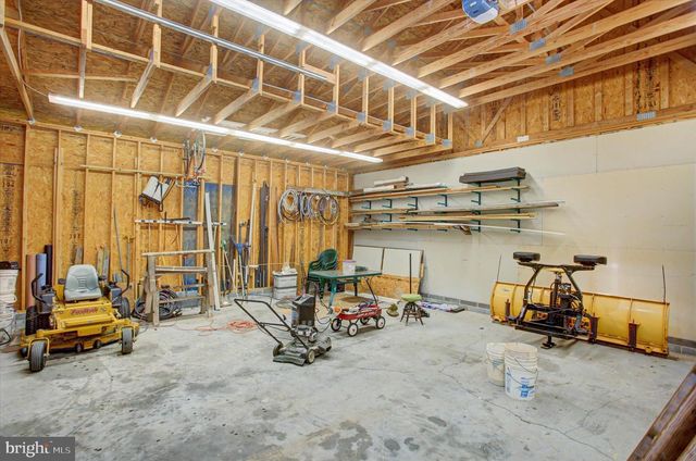 98 PEACH GLEN RD, Gardners, PA 17324