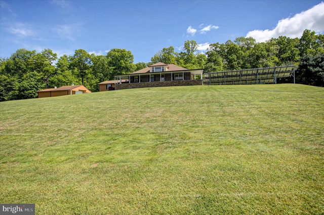 98 PEACH GLEN RD, Gardners, PA 17324