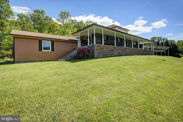 98 PEACH GLEN RD, Gardners, PA 17324