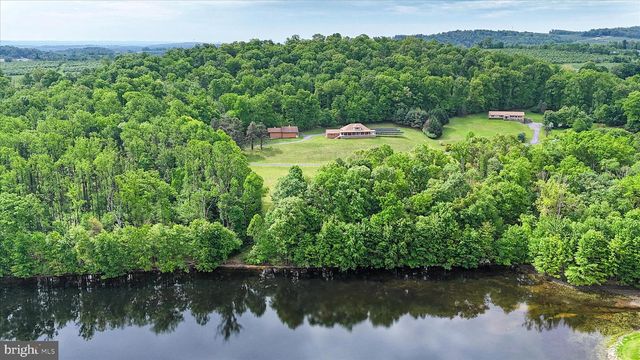 98 PEACH GLEN RD, Gardners, PA 17324