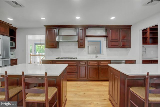 98 PEACH GLEN RD, Gardners, PA 17324