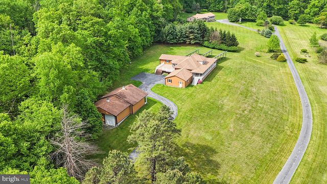 98 PEACH GLEN RD, Gardners, PA 17324