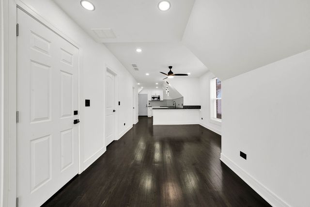 6607 S Oakley Avenue, Chicago, IL 60636