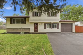 51 Valencia Drive, Gates, NY 14606