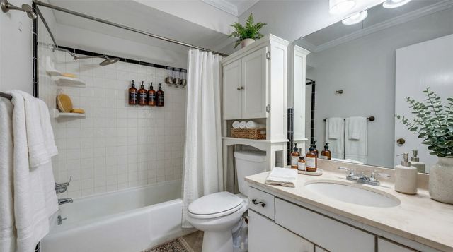 3227 Rolling Knoll Drive, Farmers Branch, TX 75234