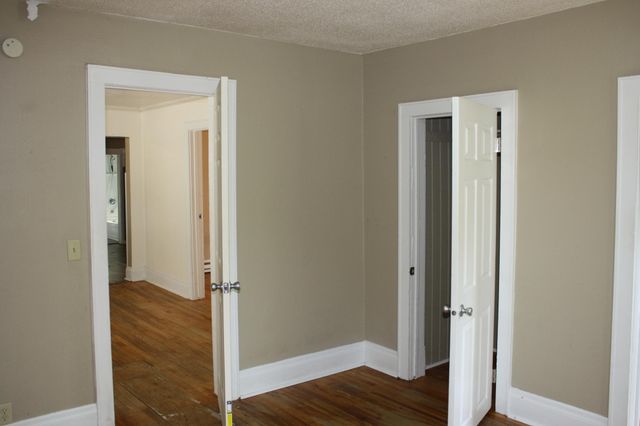 833 3rd Street E, Saint Paul, MN 55106