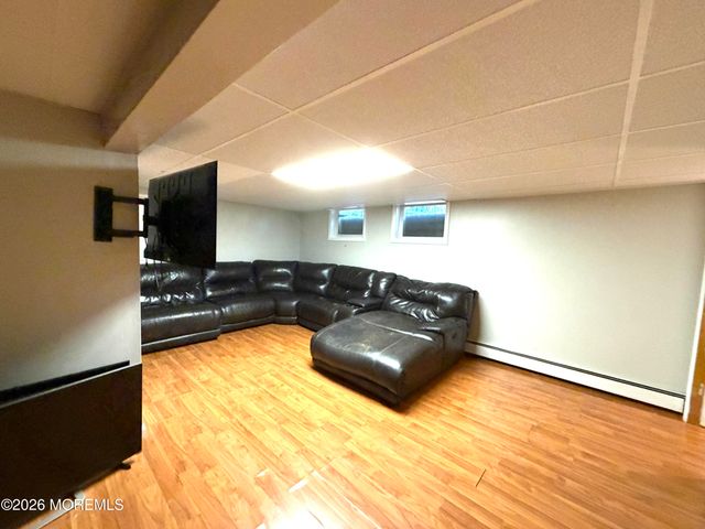 559 Dow Avenue, Oakhurst, NJ 07755