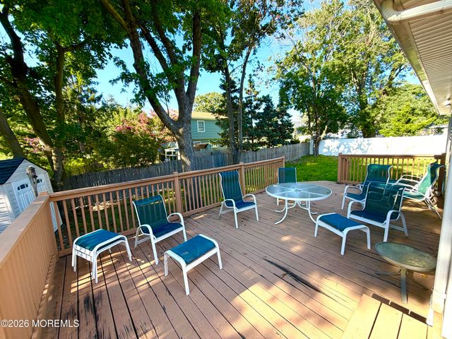 559 Dow Avenue, Oakhurst, NJ 07755