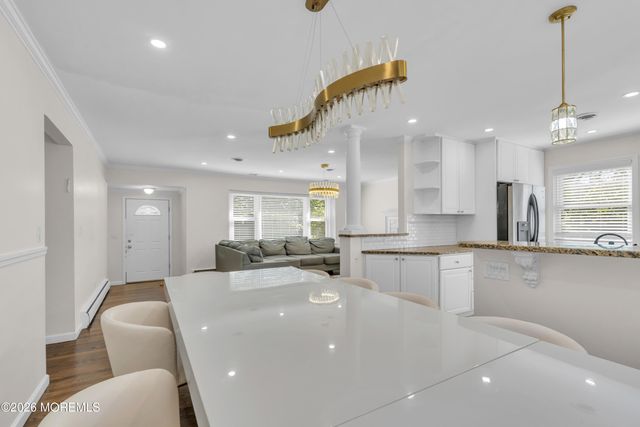 559 Dow Avenue, Oakhurst, NJ 07755