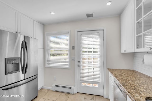 559 Dow Avenue, Oakhurst, NJ 07755