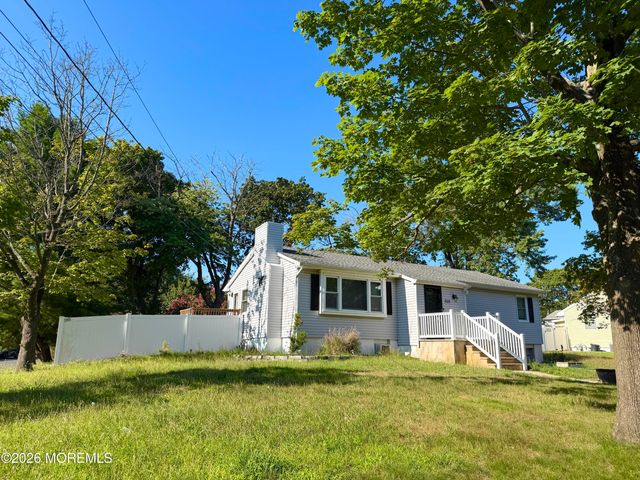 559 Dow Avenue, Oakhurst, NJ 07755