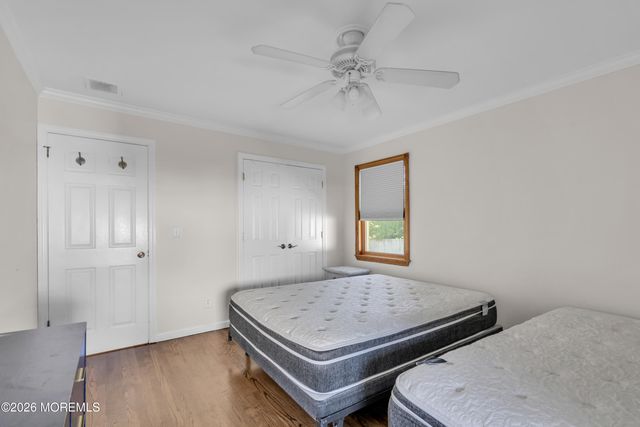 559 Dow Avenue, Oakhurst, NJ 07755