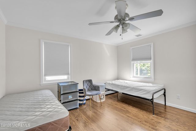 559 Dow Avenue, Oakhurst, NJ 07755