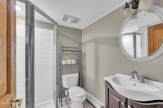 559 Dow Avenue, Oakhurst, NJ 07755