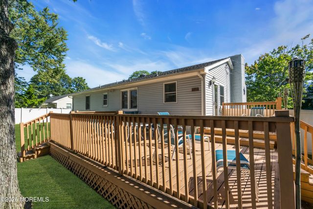 559 Dow Avenue, Oakhurst, NJ 07755