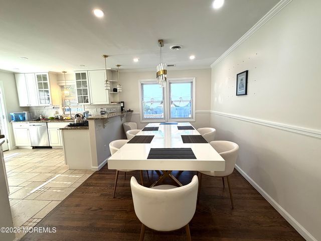 559 Dow Avenue, Oakhurst, NJ 07755