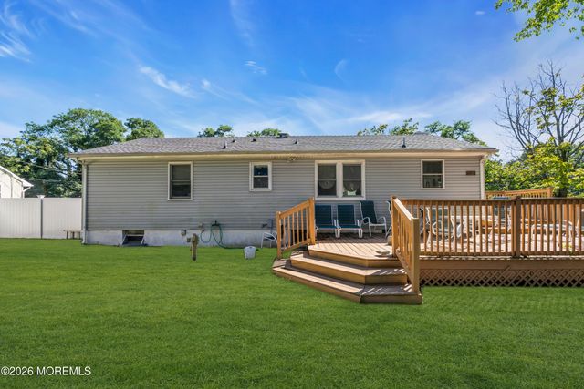 559 Dow Avenue, Oakhurst, NJ 07755