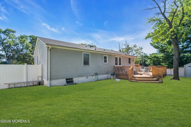 559 Dow Avenue, Oakhurst, NJ 07755