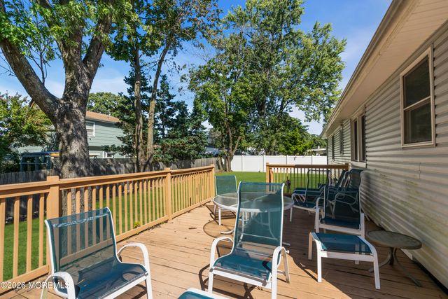 559 Dow Avenue, Oakhurst, NJ 07755