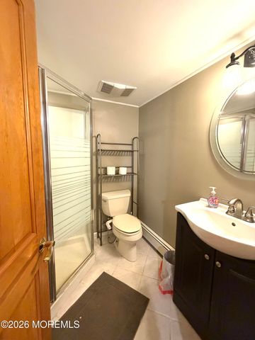 559 Dow Avenue, Oakhurst, NJ 07755