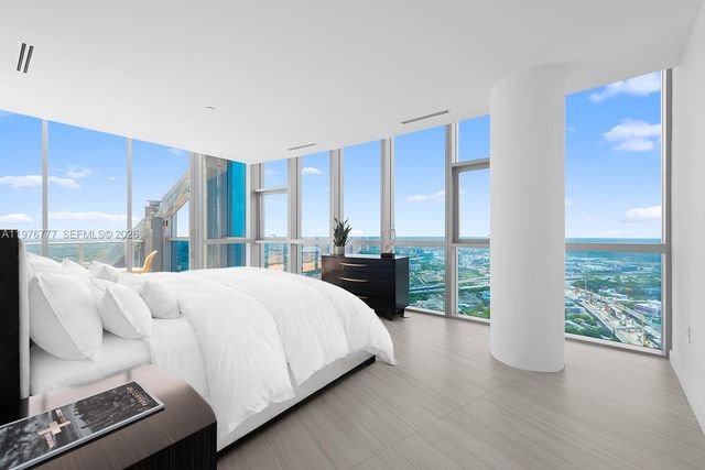 851 NE 1st Avenue PH 5700, Miami, FL 33132