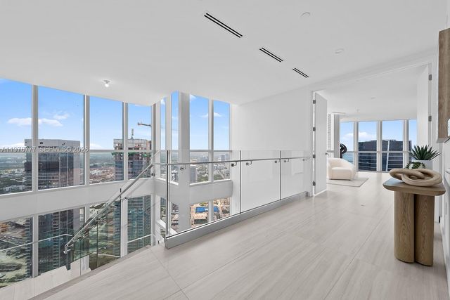851 NE 1st Avenue PH 5700, Miami, FL 33132