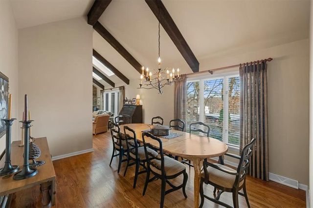 450 Hillcrest Street E, Lake Quivira, KS 66217