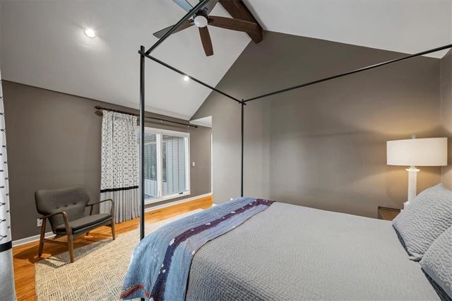 450 Hillcrest Street E, Lake Quivira, KS 66217