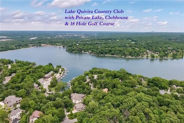 450 Hillcrest Street E, Lake Quivira, KS 66217