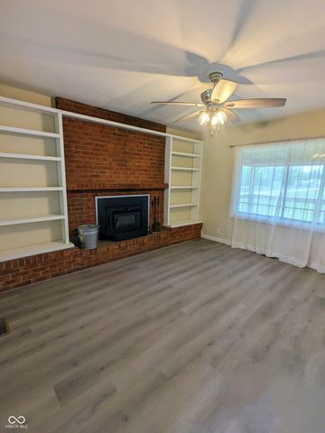 243 S Grand Avenue, Connersville, IN 47331