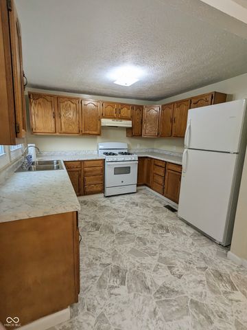 243 S Grand Avenue, Connersville, IN 47331