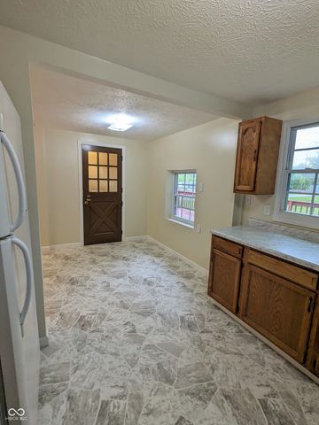 243 S Grand Avenue, Connersville, IN 47331