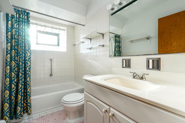 7347 W Diversey Avenue 7, Elmwood Park, IL 60707