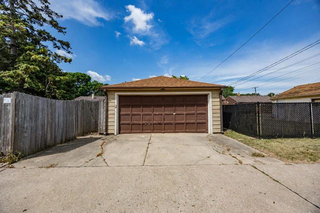 3940 N 80th STREET, Milwaukee, WI 53222