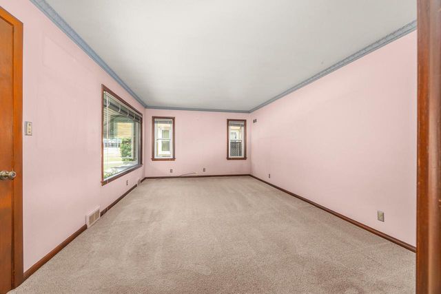 3940 N 80th STREET, Milwaukee, WI 53222