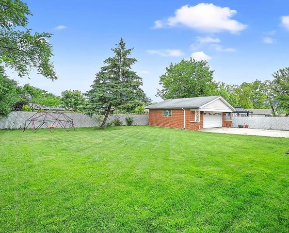 15W644 Patricia Lane, Elmhurst, IL 60126