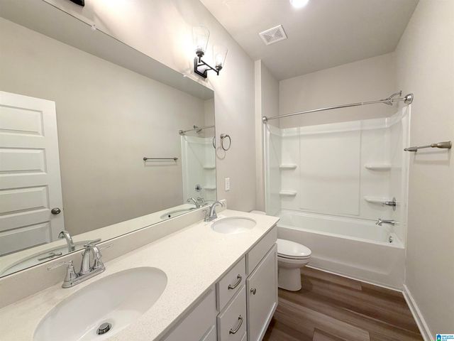 285 AVALON WAY, Clanton, AL 35045