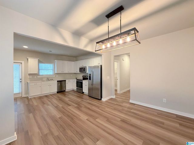 285 AVALON WAY, Clanton, AL 35045