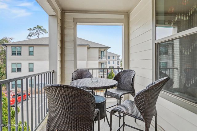 2501 Bienville Boulevard, 127, Ocean Springs, MS 39564