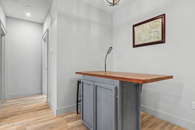 2501 Bienville Boulevard, 127, Ocean Springs, MS 39564