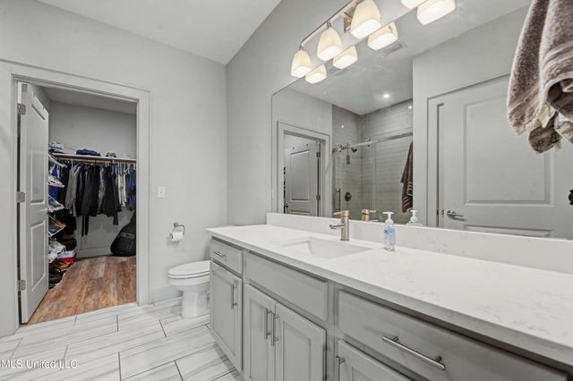 2501 Bienville Boulevard, 127, Ocean Springs, MS 39564