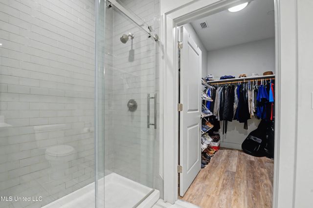 2501 Bienville Boulevard, 127, Ocean Springs, MS 39564