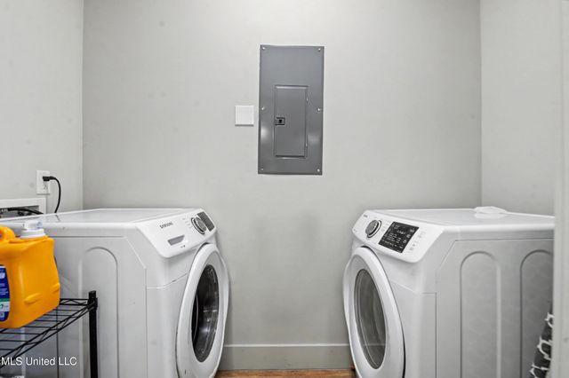 2501 Bienville Boulevard, 127, Ocean Springs, MS 39564