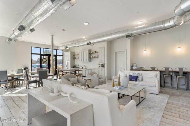 2501 Bienville Boulevard, 127, Ocean Springs, MS 39564