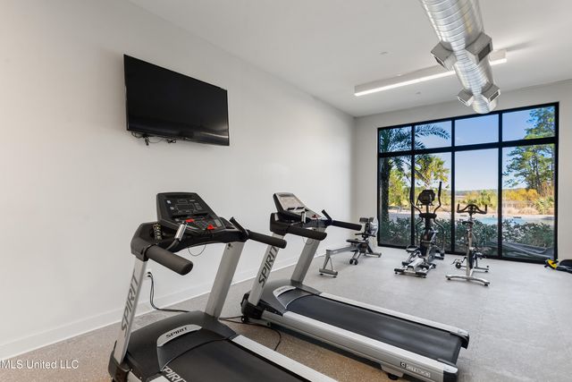 2501 Bienville Boulevard, 127, Ocean Springs, MS 39564