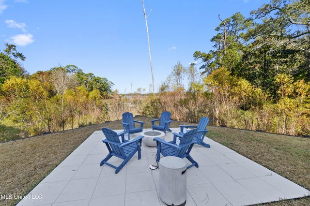 2501 Bienville Boulevard, 127, Ocean Springs, MS 39564